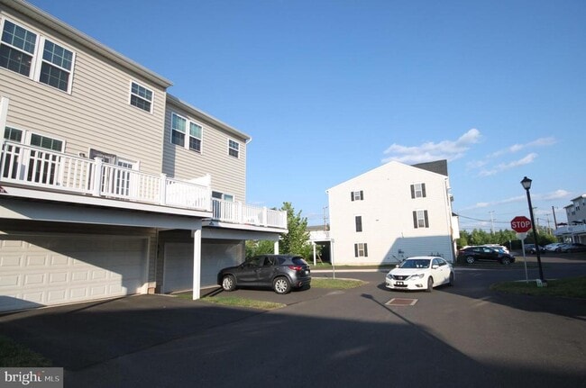 Building Photo - 228 Compass Dr