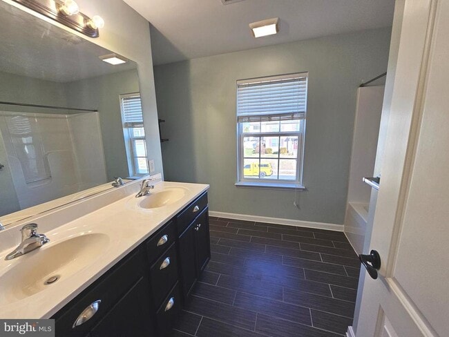 Building Photo - 269 S Marshview Terrace