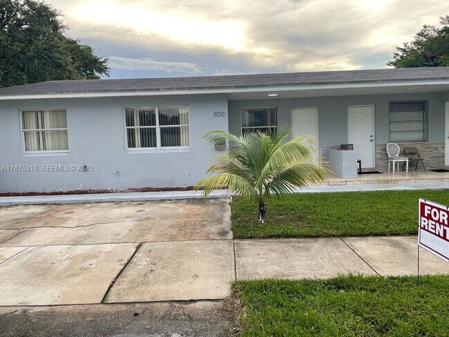 Building Photo - 802 N 58th Ave