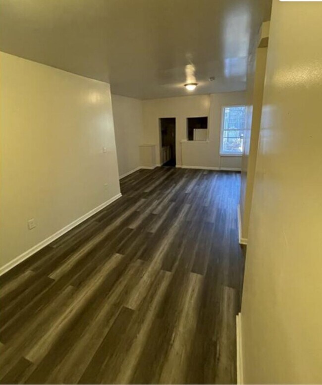 Building Photo - 2 Bedroom House for Rent