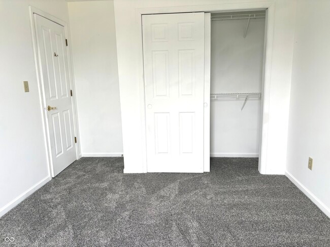 Building Photo - 11052 Oakspring Dr