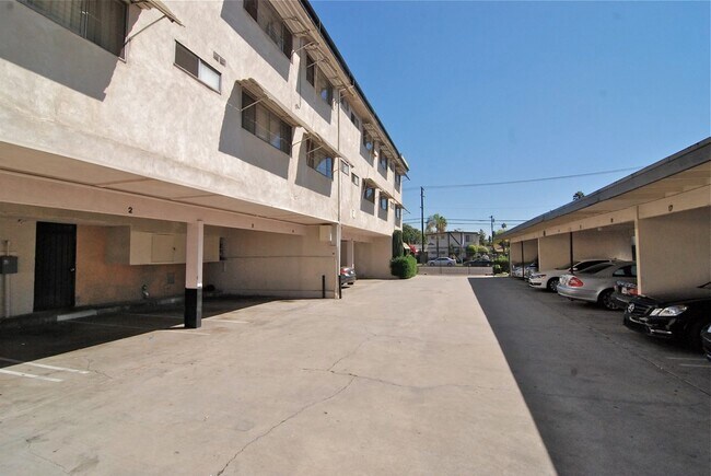 Building Photo - 7005 Coldwater Canyon Ave