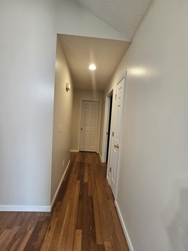 Building Photo - 108 Bertha Ln