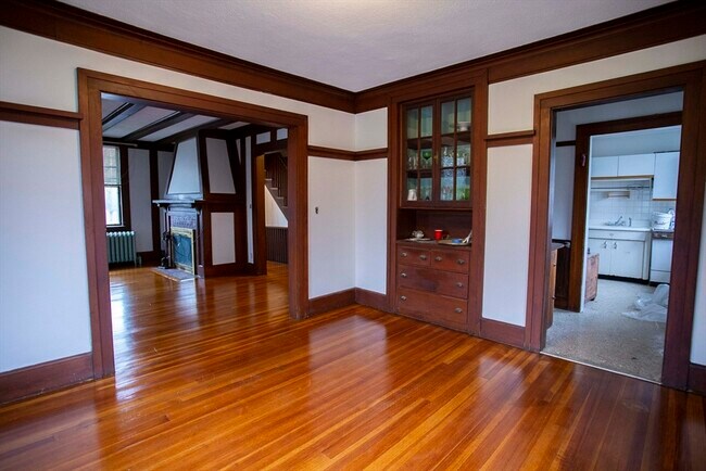 Building Photo - 2 Bryant St