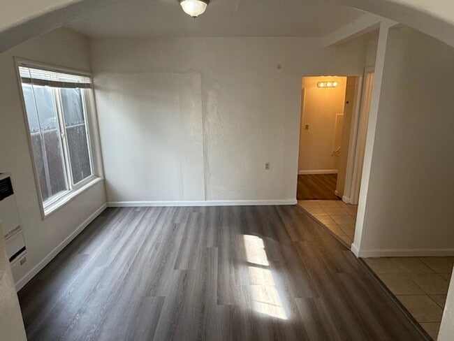 Building Photo - 317 45th St