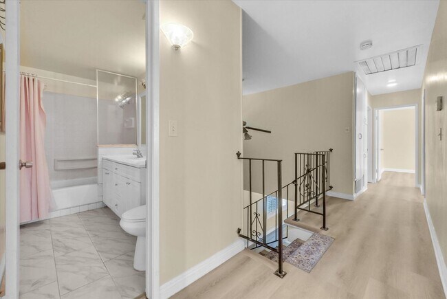 Building Photo - 175 Masters Ave