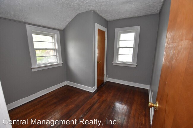 Building Photo - 2 br, 1 bath House - 1009 W. Grove