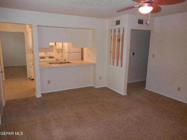 Building Photo - 10512 Cardigan Dr