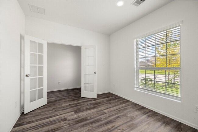 Building Photo - 1351 Antigua Dr