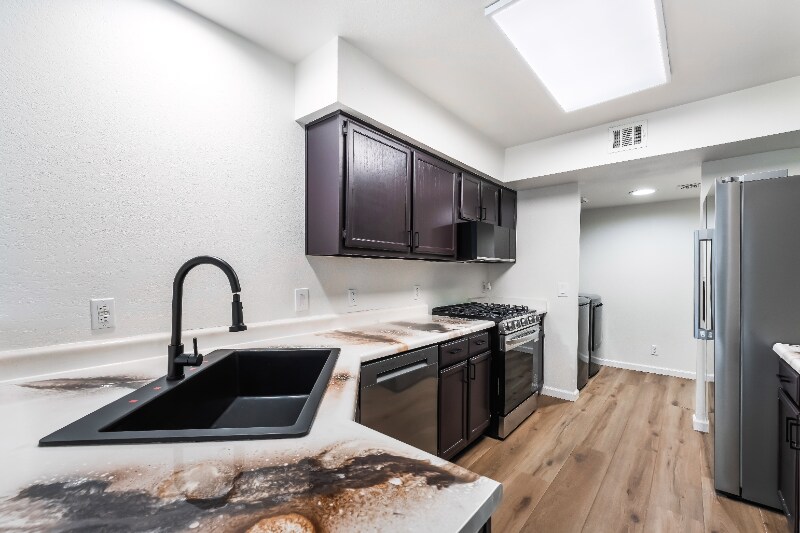 Building Photo - 2813 Misty Grove Dr