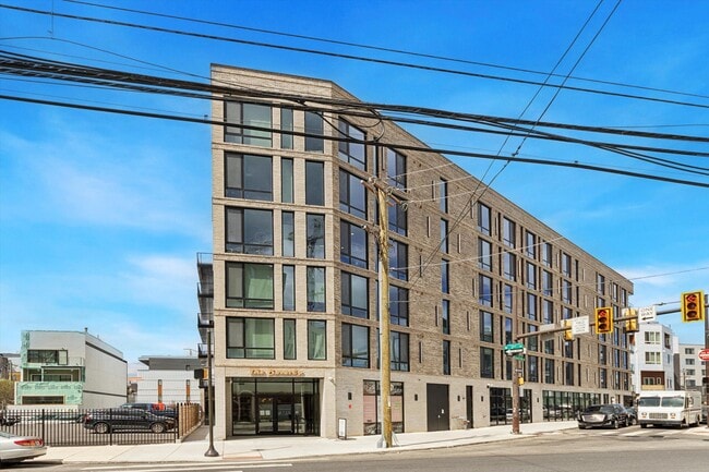 Building Photo - 1102 Germantown Ave