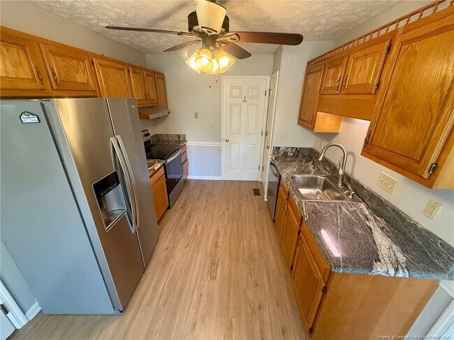 Building Photo - 7136 Kearny Ave