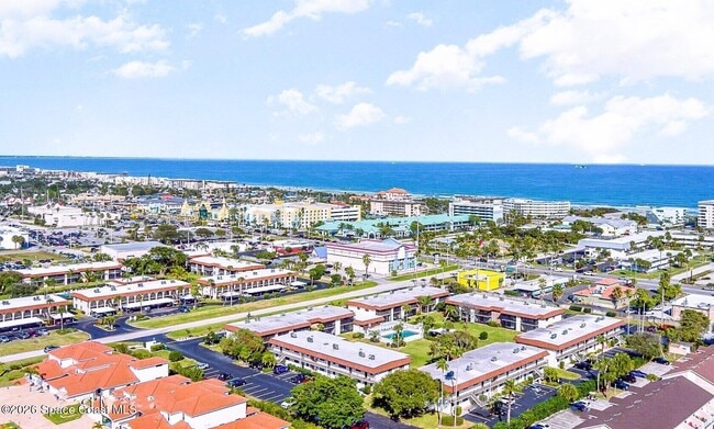 Building Photo - 200 St Lucie Ln