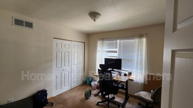 Building Photo - 508 Ridge Ave