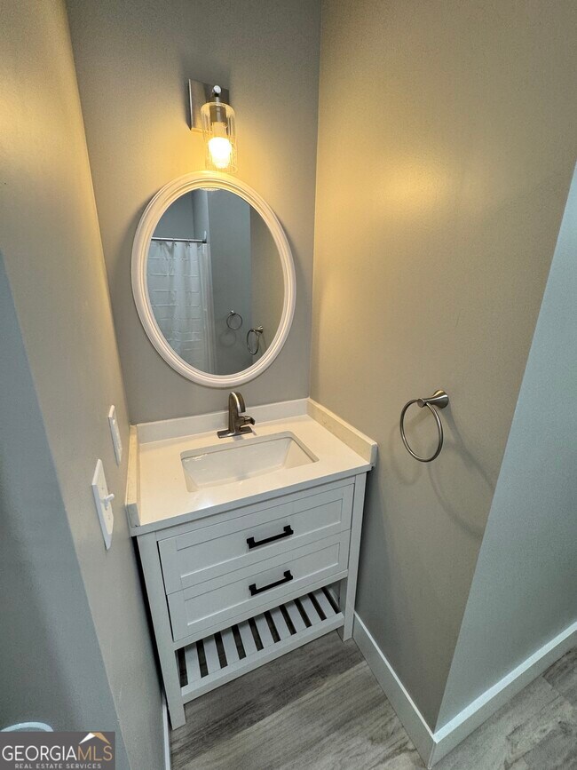 Building Photo - 194 Frank Christian Rd