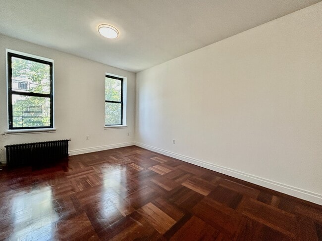 Building Photo - 607 W 137th St