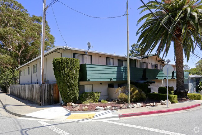 Primary Photo - Palma Apartments