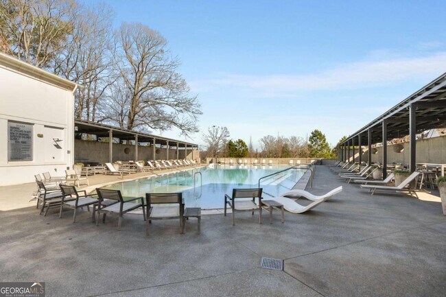 Building Photo - 160 4th St