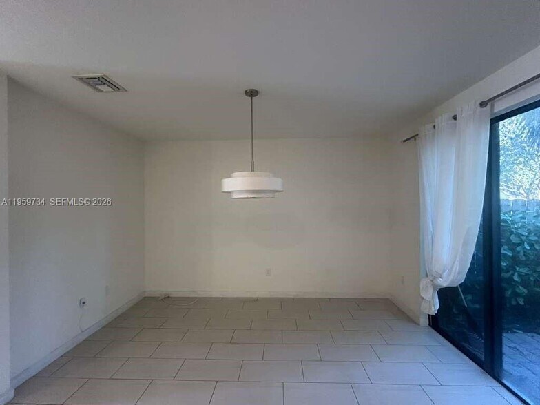 Building Photo - 6501 N Anise Ct