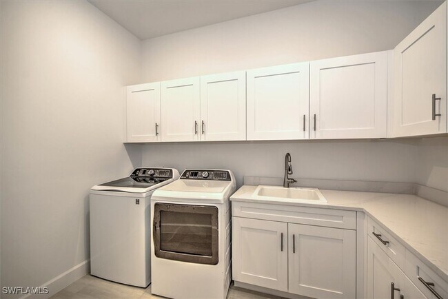 Building Photo - 17211 Blue Sapphire Dr