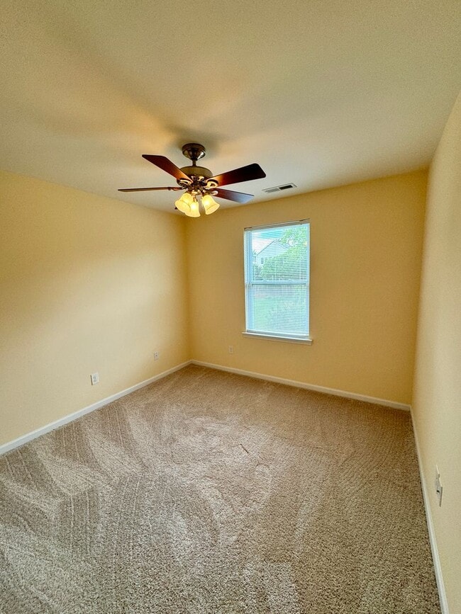 Building Photo - 4BR/3BA Home in Winding Walk