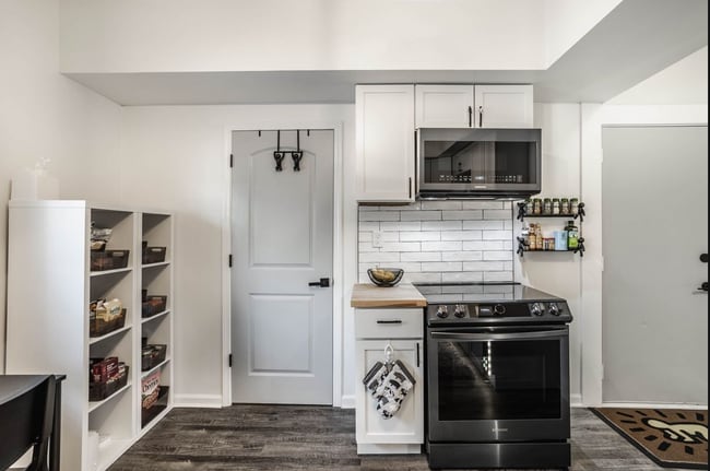 Building Photo - Newly Remolded Two Bedroom Home Located near 21st Street and Riverside Dr - Section8 Welcomed