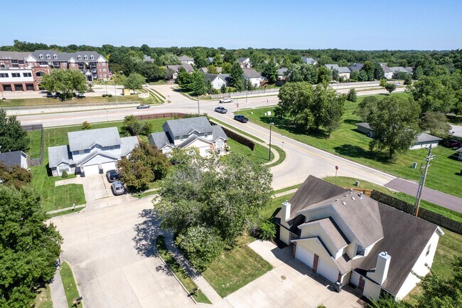 Building Photo - 4302-4304 Cheryl Ct.