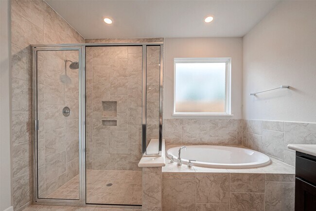 Building Photo - 21711 Emerton Cres Wy