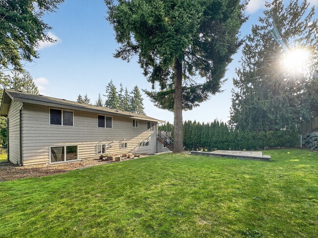 Building Photo - 16218 3rd Ave SE