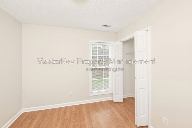 Building Photo - 6307 Forest Ridge Dr