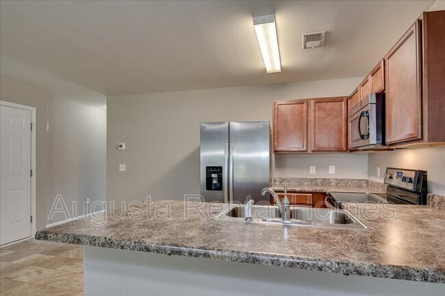 Building Photo - 3549 Pebble Creek Dr
