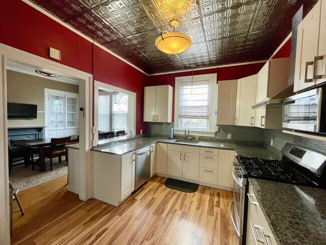 Building Photo - Olympia