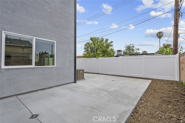 Building Photo - 15834 Eccles St
