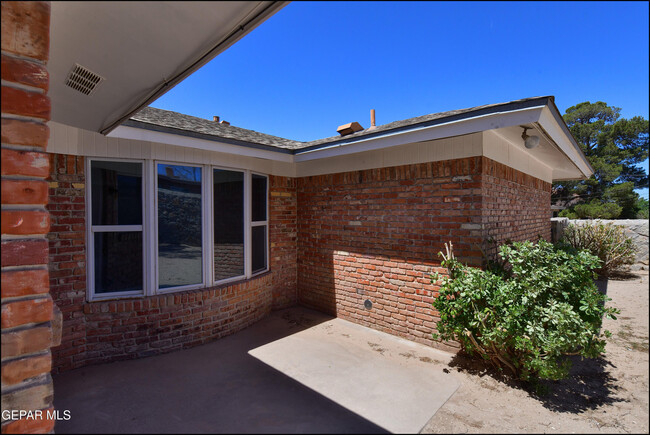 Building Photo - 6915 Pamlico Dr