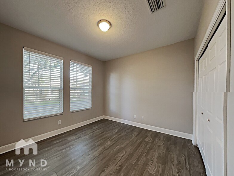 Building Photo - 6409 Ashville Dr