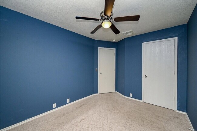 Building Photo - 23850 Pebworth Pl