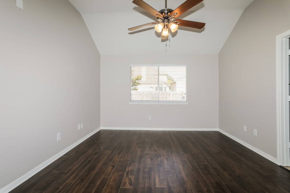 Building Photo - 311 Lake View Dr