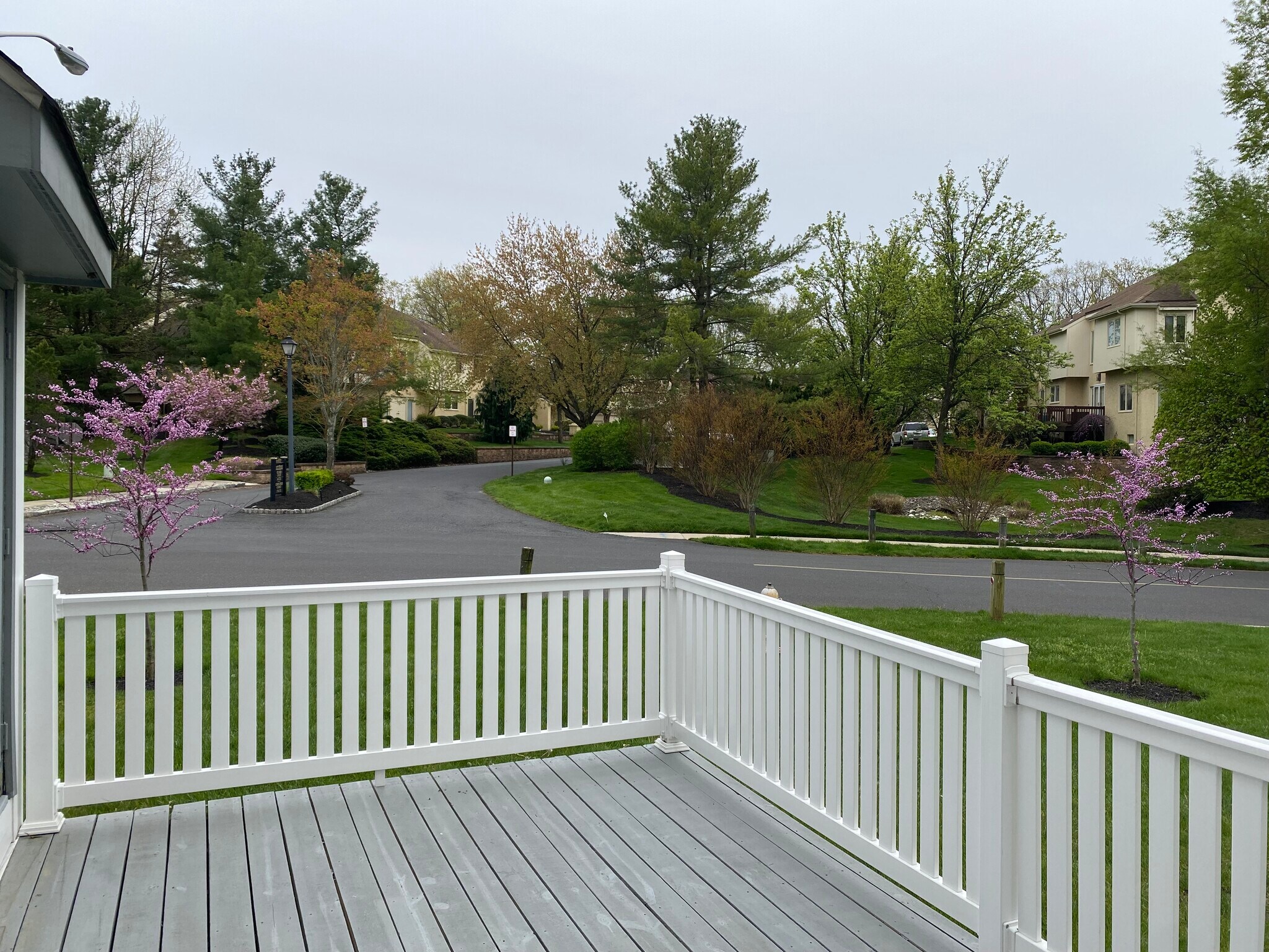 Building Photo - 425 Chanticleer