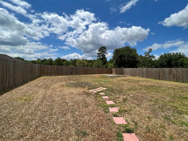 Building Photo - 1053 Shadow Glenn Dr