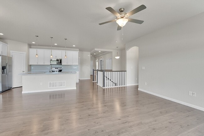 Building Photo - $3,095.00 - 4 Bedrooms, 2 Bathroom, Single...