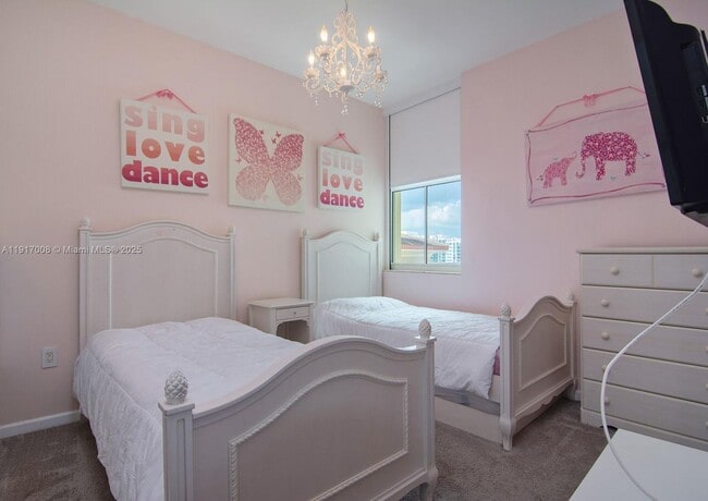 Building Photo - 3340 NE 190th St