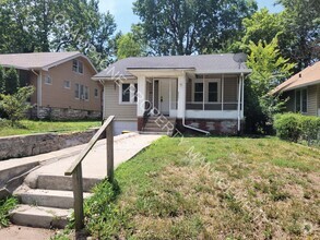 Building Photo - Newly Remodeled Home in KC!