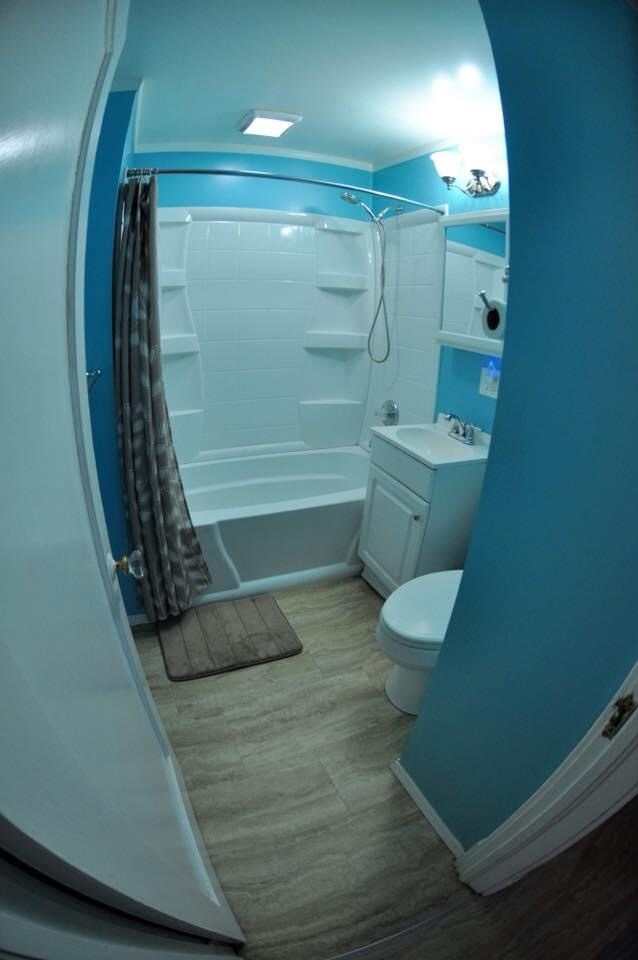 Building Photo - 135 Helen St