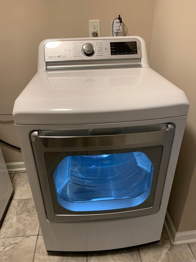 Building Photo - 4034 Remington Oaks Cir