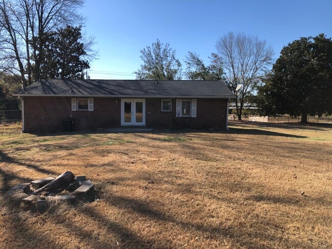 Building Photo - 1167 Hall Memorial Rd NW