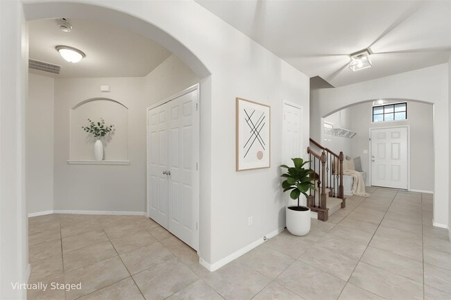 Building Photo - 5531 Drumlin Field Way