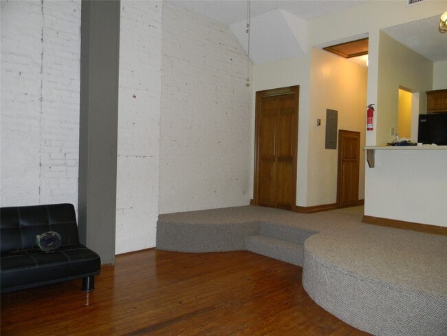 Building Photo - 2315 The Strand
