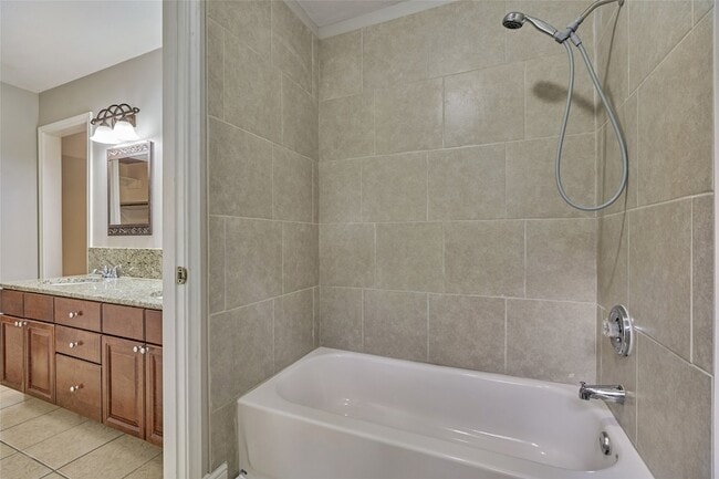 Building Photo - 3 Field Flower Ct