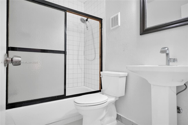 Building Photo - 8302 SW 103rd Ave
