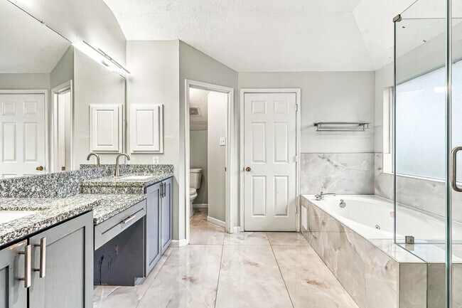 Building Photo - 1307 S Sandpiper Ct